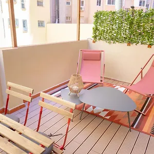 https://teatro-suites-mlaga-playa.hotelsinnerja.org